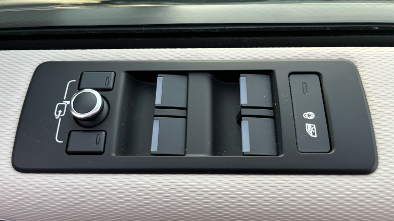 Land Rover Discovery 3.0 D300 R-Dynamic HSE 5dr Auto Diesel Station Wagon